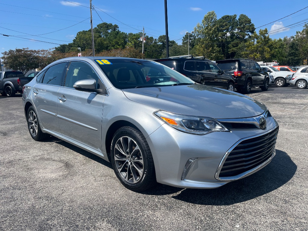 2018 Toyota Avalon XLE's photo