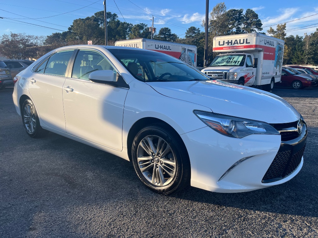 2017 Toyota Camry SE