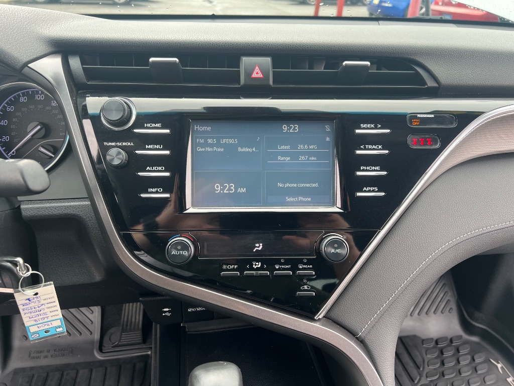 2018 Toyota Camry SE - Photo 28