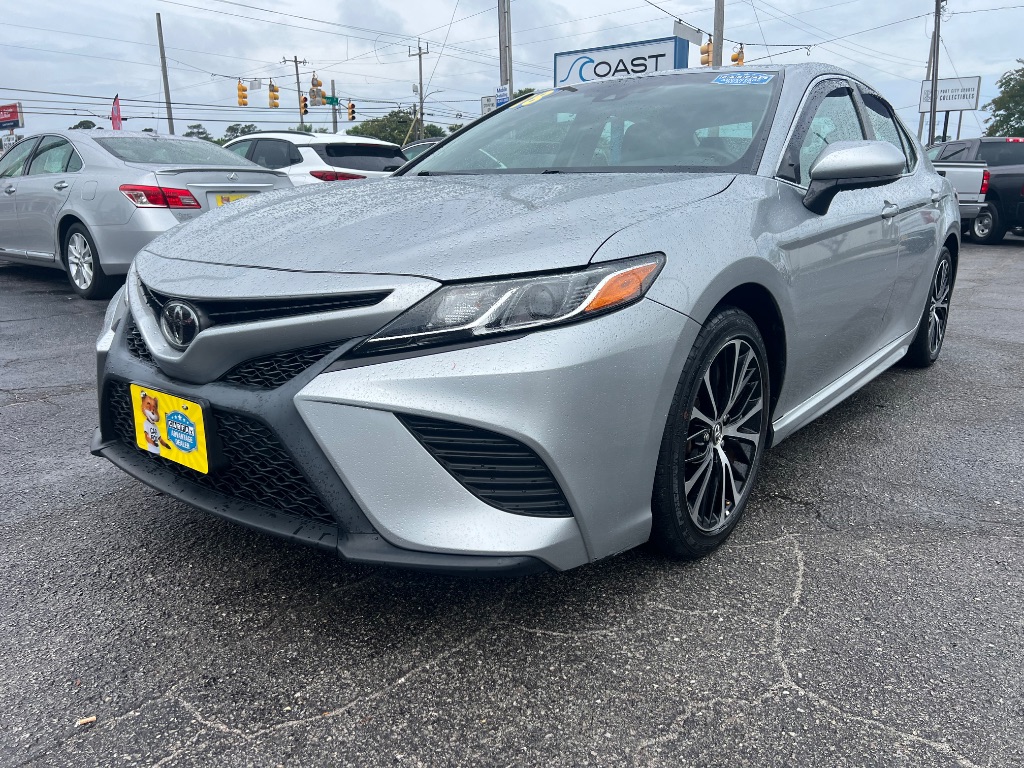 2018 Toyota Camry SE - Photo 7