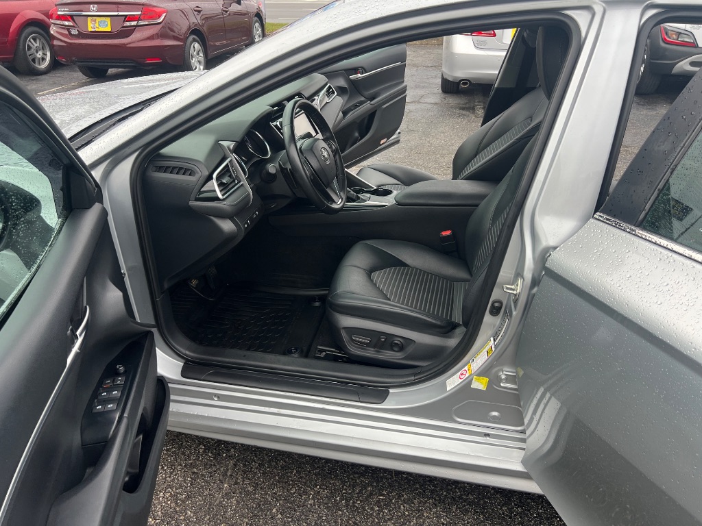 2018 Toyota Camry SE - Photo 13