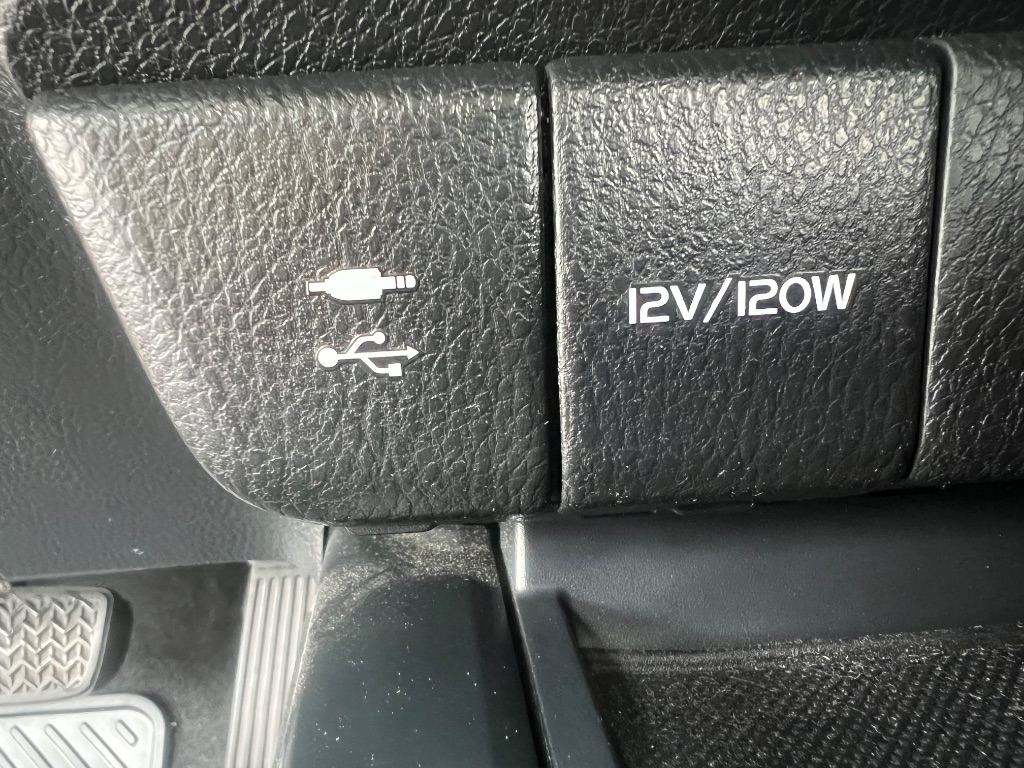 2018 Toyota Camry SE - Photo 31
