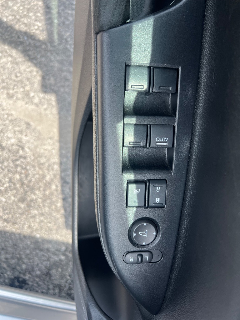 2017 Honda Accord LX - Photo 15