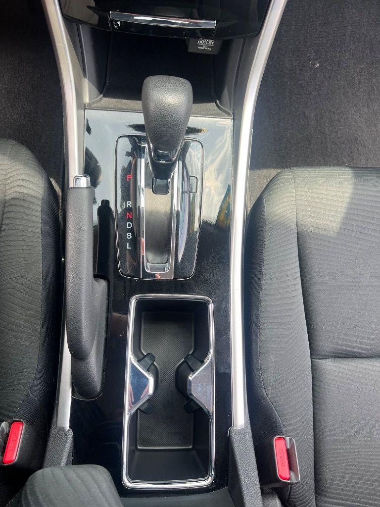 2017 Honda Accord LX - Photo 26