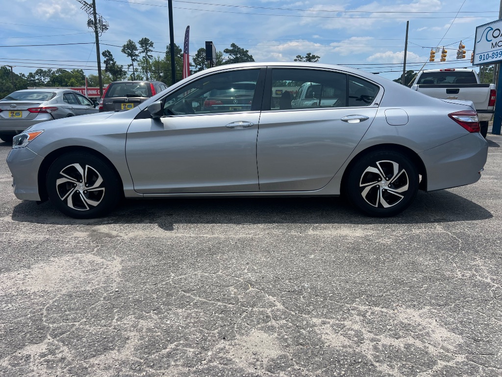 2017 Honda Accord LX - Photo 6