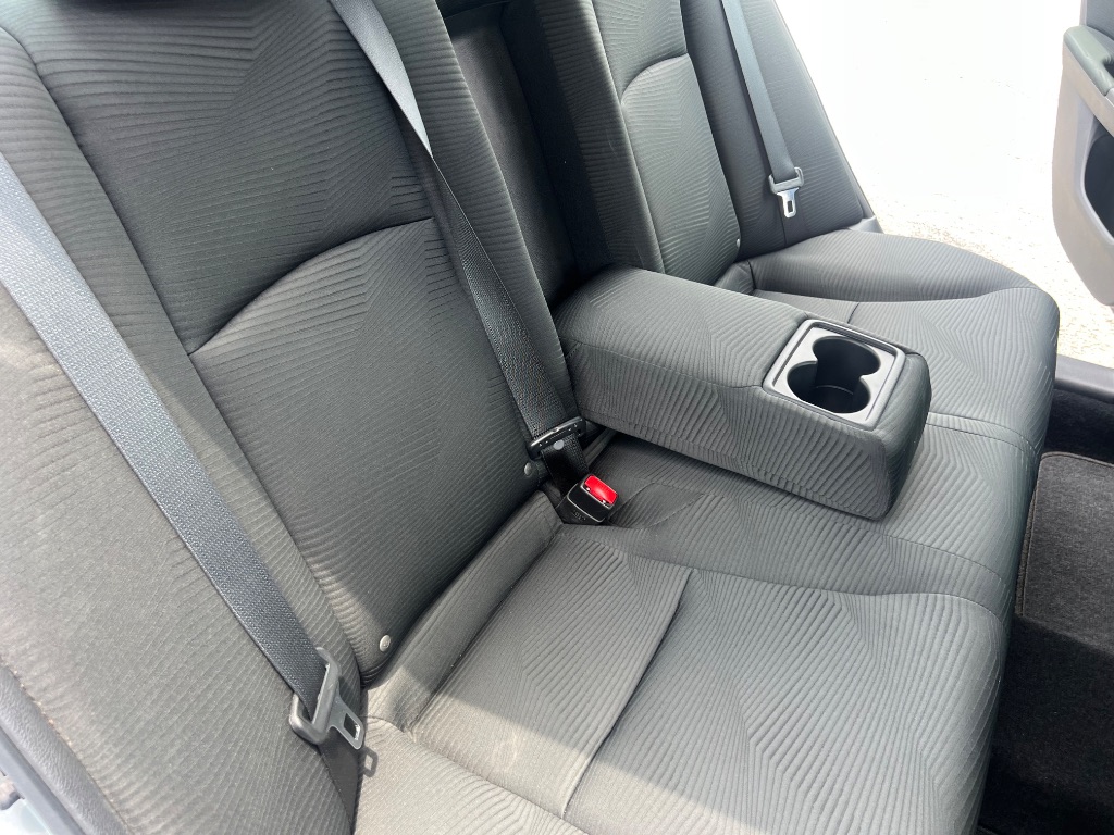 2017 Honda Accord LX - Photo 32