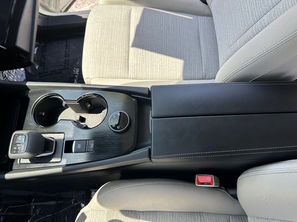 2023 Nissan Rogue SV - Photo 24