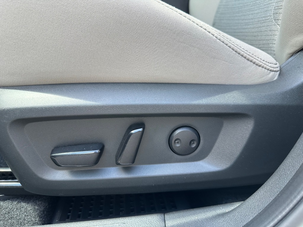 2023 Nissan Rogue SV - Photo 27