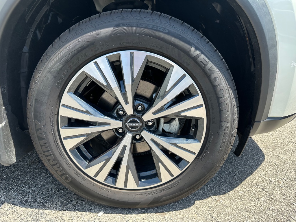 2023 Nissan Rogue SV - Photo 19
