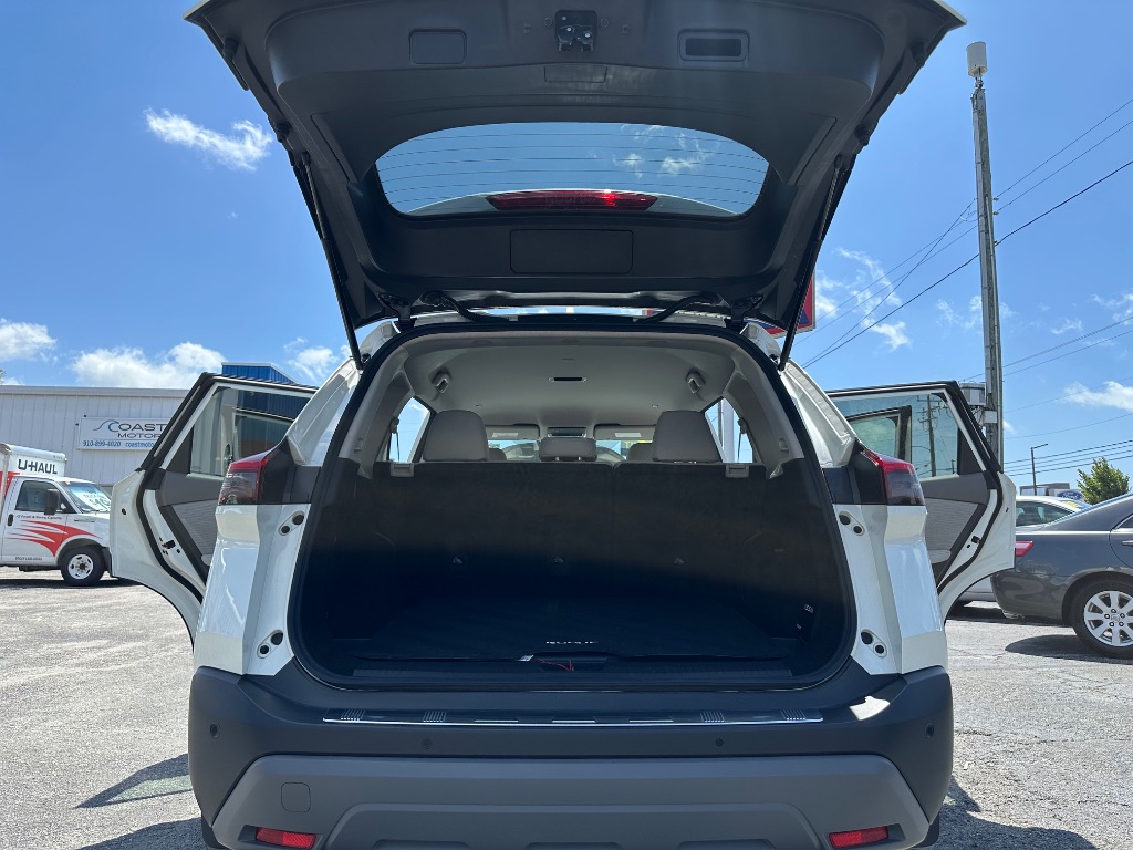 2023 Nissan Rogue SV - Photo 15
