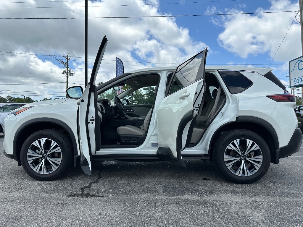 2023 Nissan Rogue SV - Photo 6