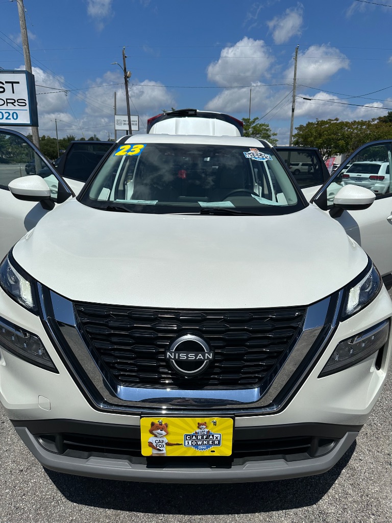 2023 Nissan Rogue SV - Photo 8