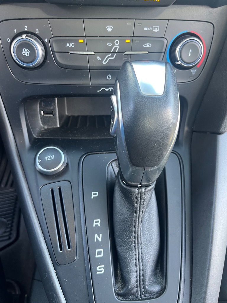 2016 Ford Focus SE - Photo 31