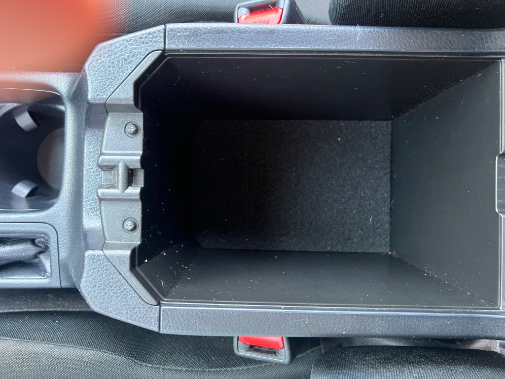 2017 Toyota RAV4 LE - Photo 25