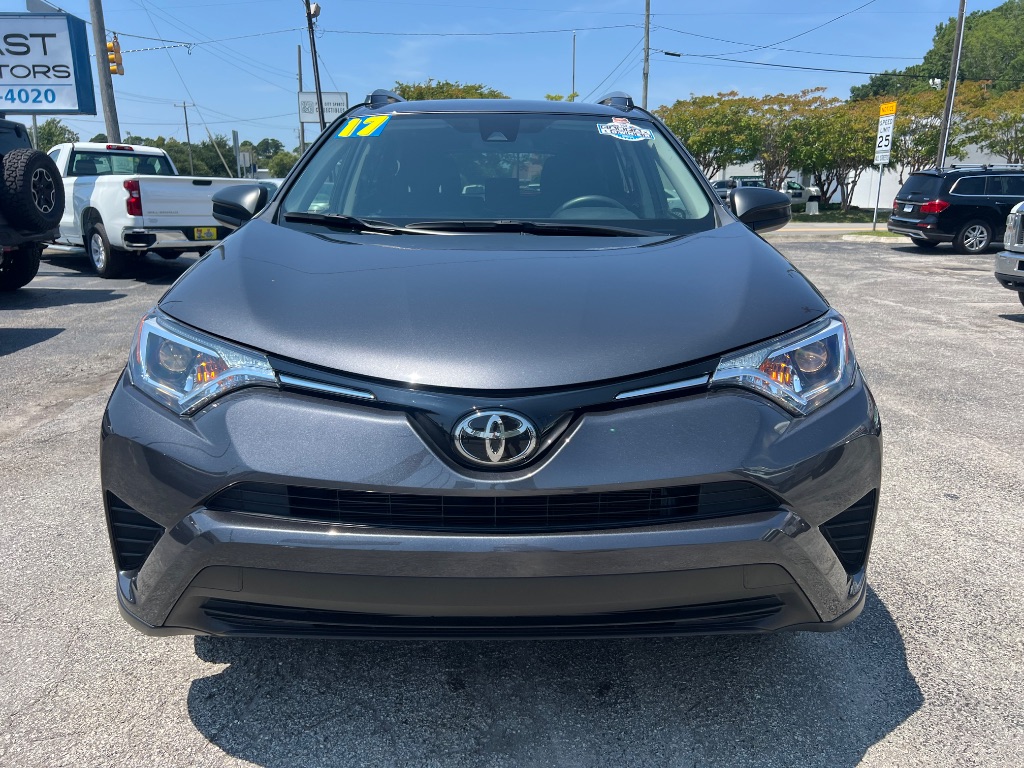 2017 Toyota RAV4 LE - Photo 8